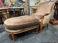 18th century Louis XV walnut chaise longue