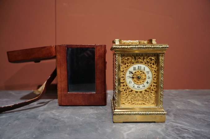Carriage clock with repeater and chime