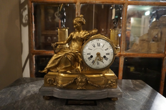 Louis XVI clock