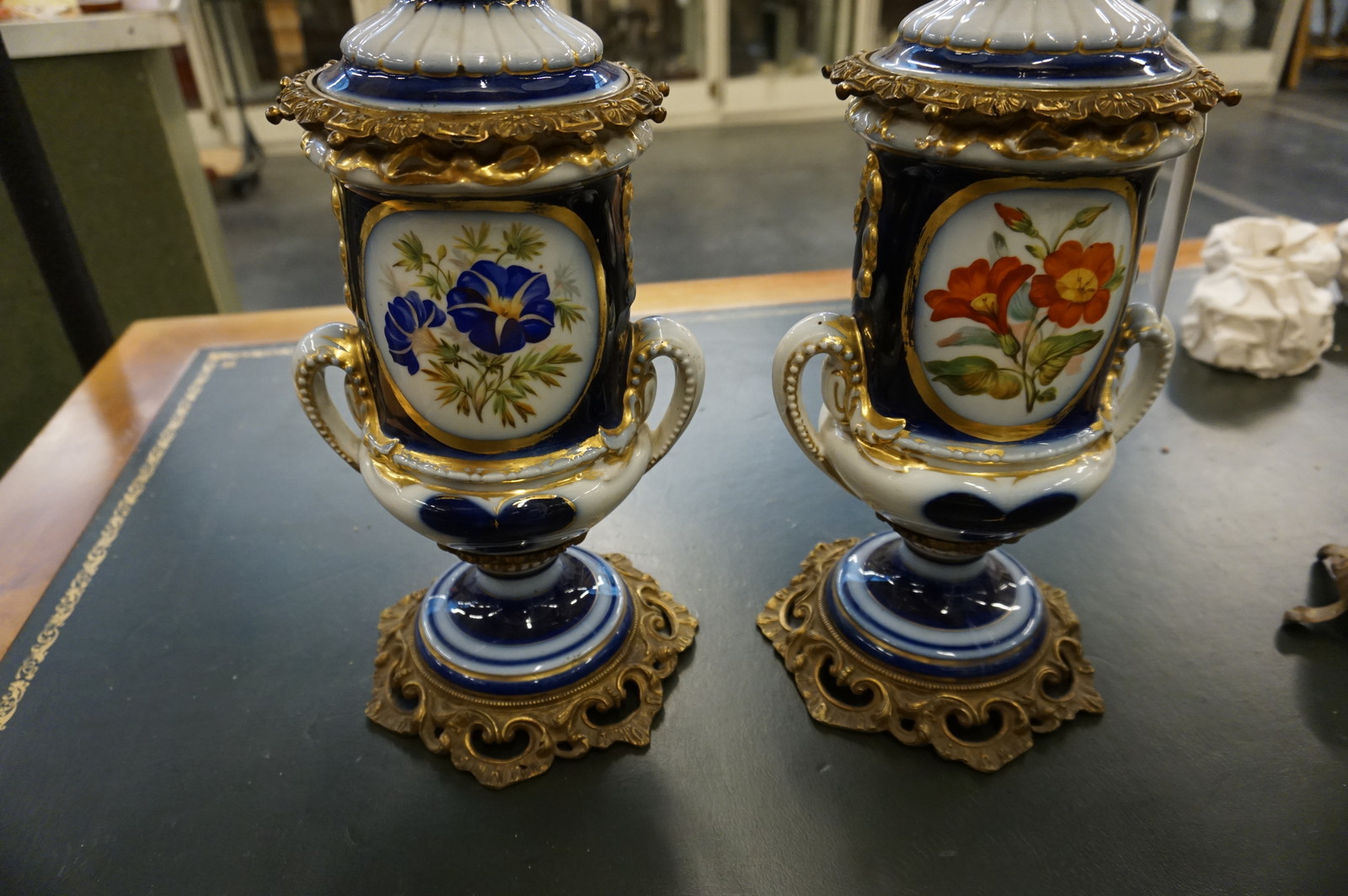 antique porcelain table lamps