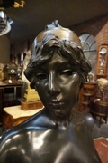 Signed statue by Villanis in bronze, France around 1900