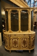 Vitrine in painted wood, Italy 2nd half 20th C.