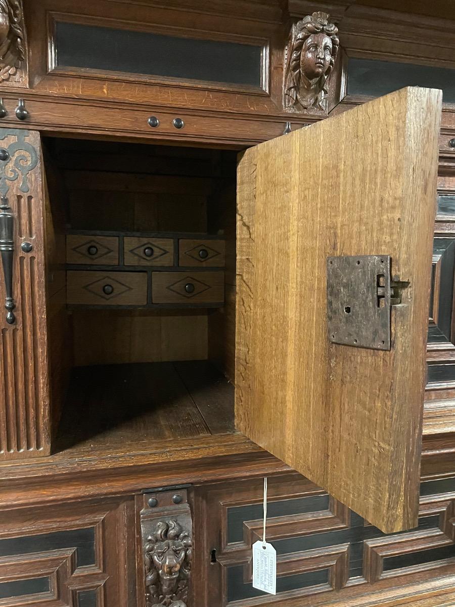 17th century Dutch oak cabinet 182x72x213H cm