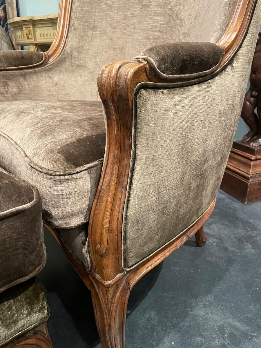 18th century Louis XV walnut chaise longue
