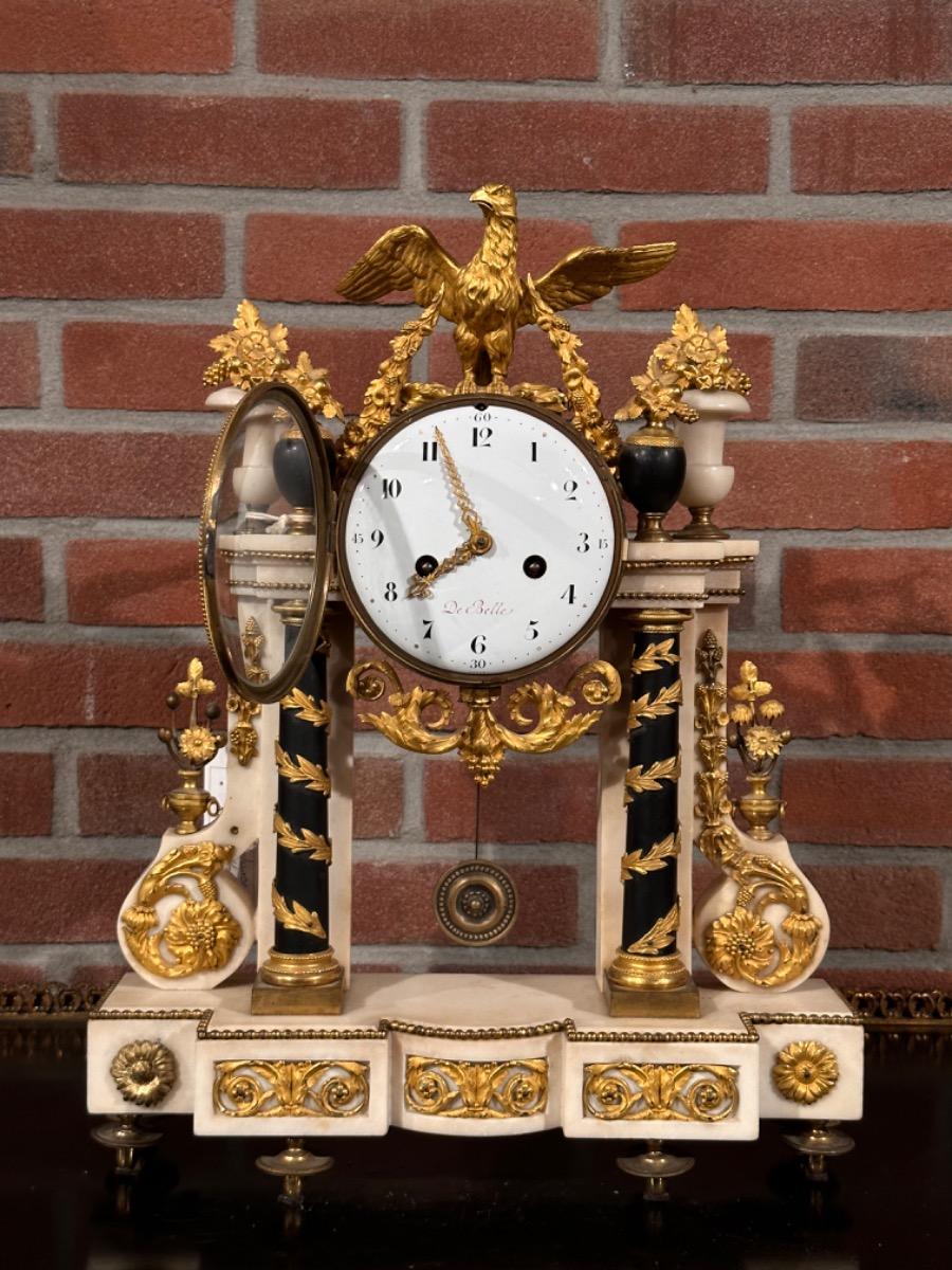 18th century Louis XVI portico clock signed “De Belle”, 36x10x47h cm