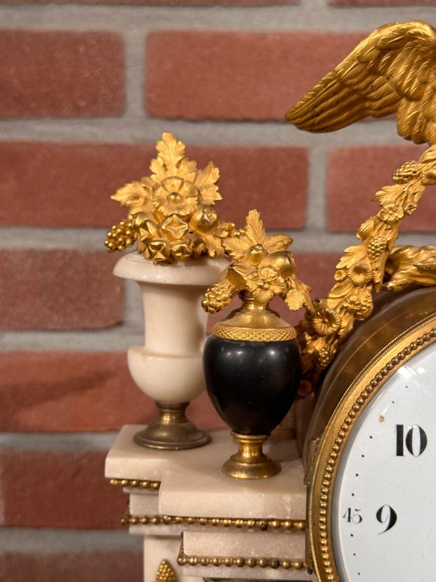 18th century Louis XVI portico clock signed “De Belle”, 36x10x47h cm