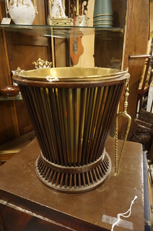 19th century bucket