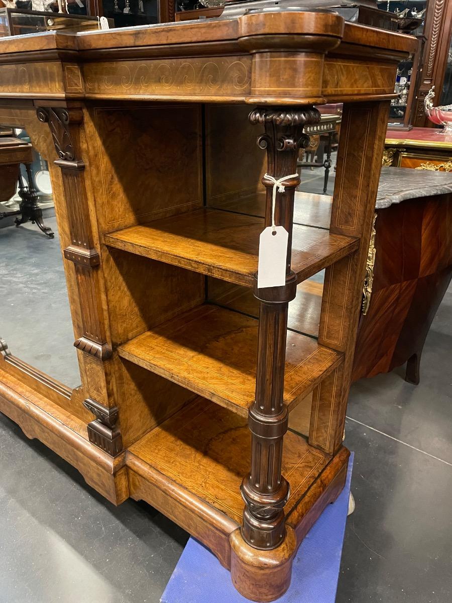 19th century English walnut credenza. 173x45x105H cm 
