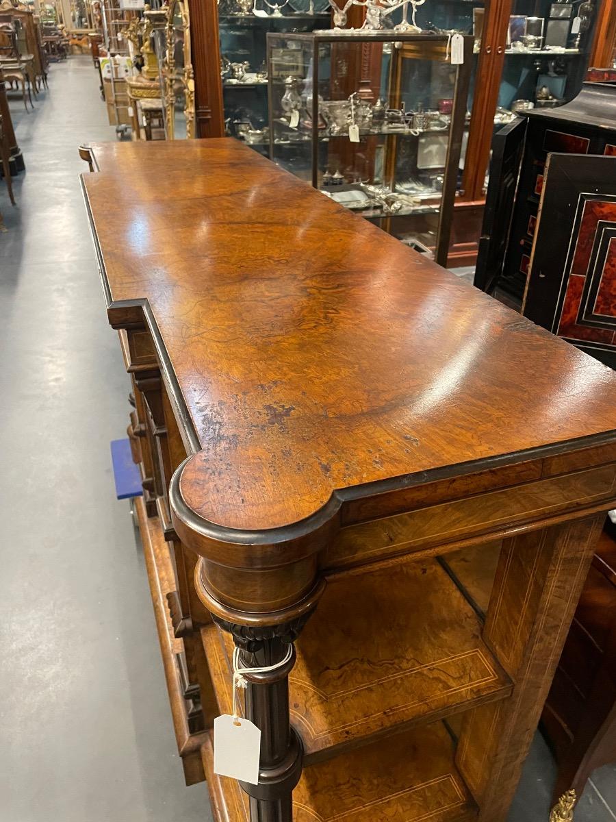 19th century English walnut credenza. 173x45x105H cm 