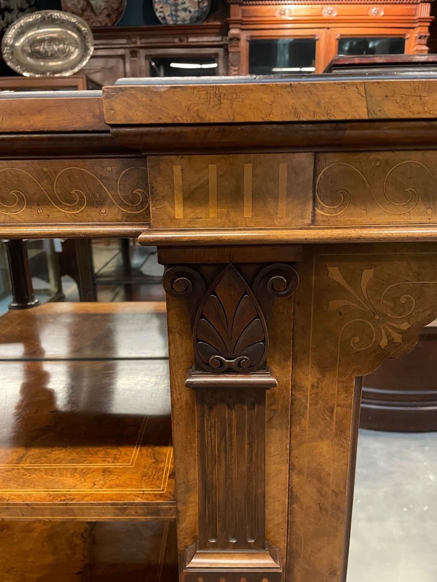 19th century English walnut credenza. 173x45x105H cm 