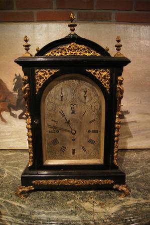 Table clock with 8 bells, around 1900