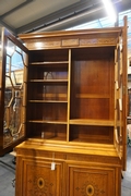 Bookcase in satinwood, England around 1900