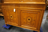 Bookcase in satinwood, England around 1900