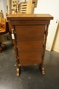 Bookstand in oak, Holland 19th century