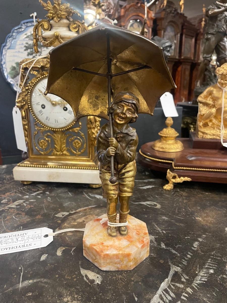 Bronze statue signed by Chiparus, 27H cm 