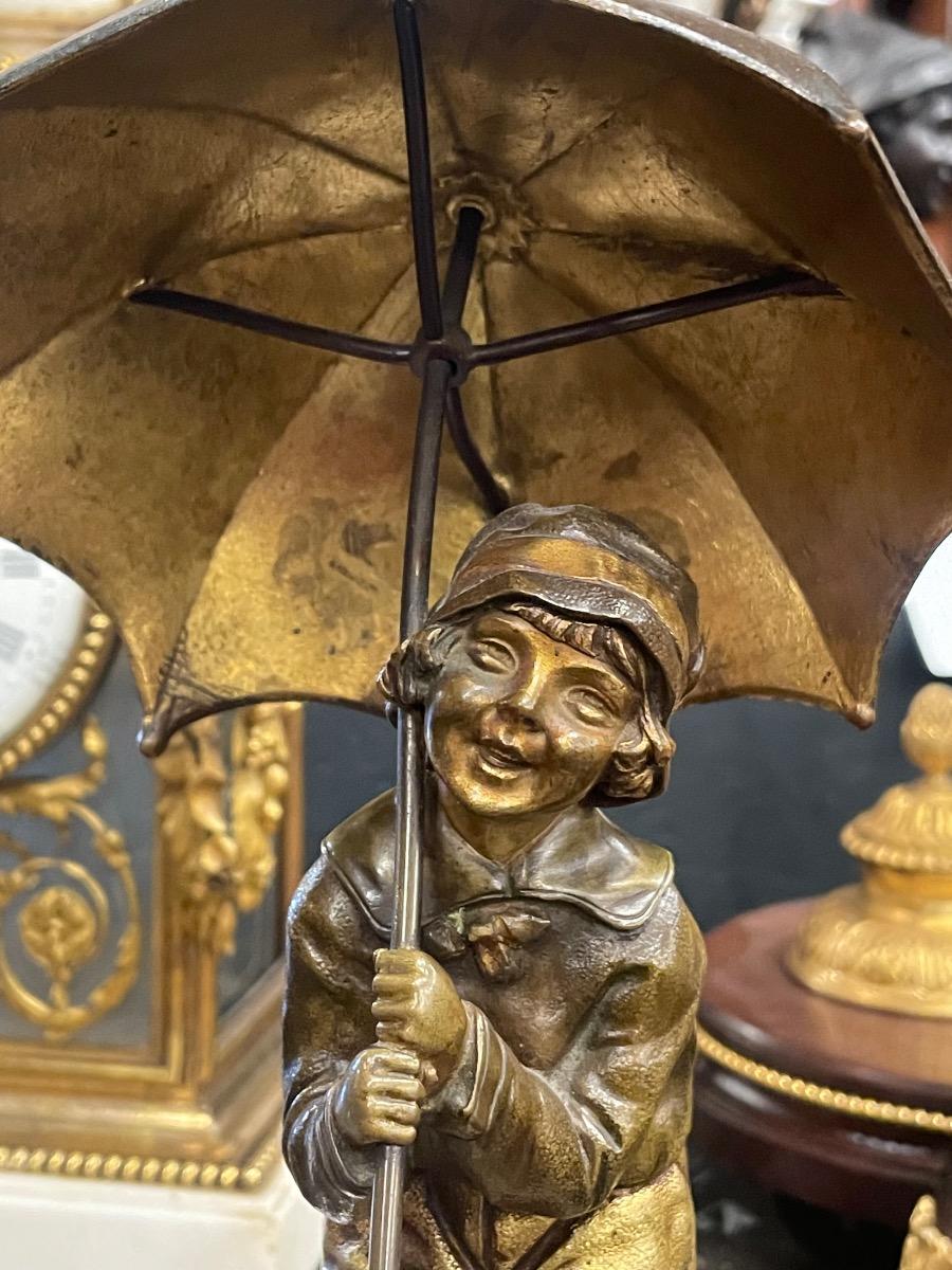 Bronze statue signed by Chiparus, 27H cm 