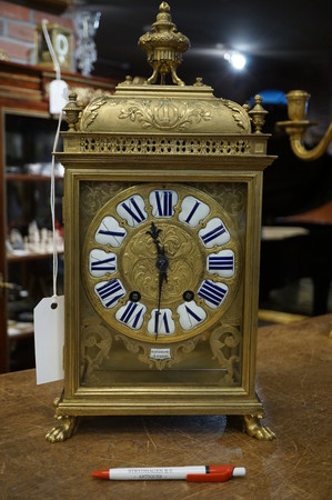 Bronze table clock