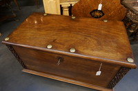 style Colonial trunk 19th Century