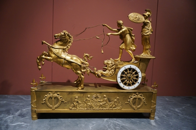 Empire Chariot clock