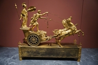 Empire Chariot clock in gilded bronze, France around 1800