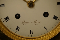 Empire style Clock in gilded bronze, France around 1800