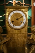 Empire style Clock in gilded bronze, France around 1800