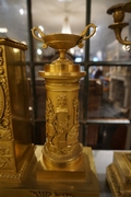 Empire style Clock set in gilded bronze, France around 1800