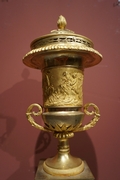 Empire style Vases with cover in gilded bronze, France around 1800