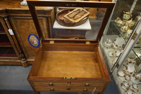 English mahogany table vitrine Around 1900