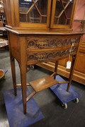 English mahogany vitrine Around 1900