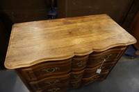 French walnut commode 18th Century