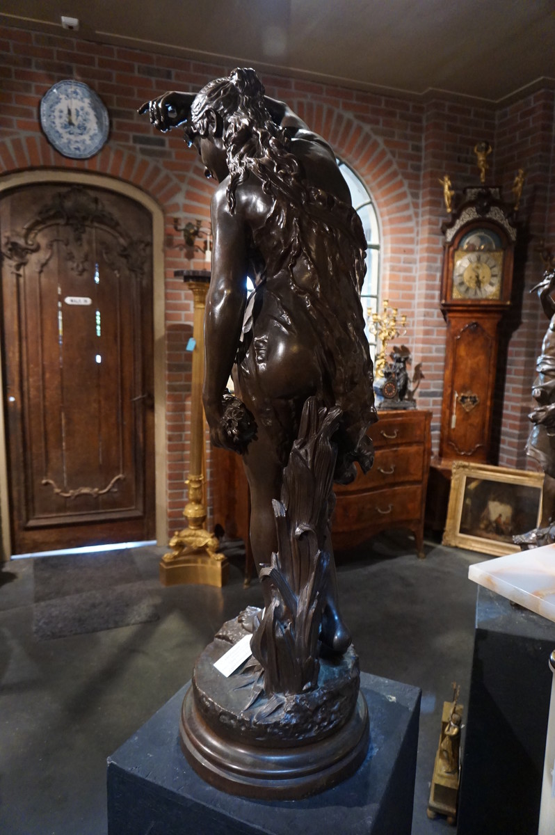 Impressive bronze statue signed Laporte