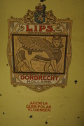 Iron Lips safe Around 1900