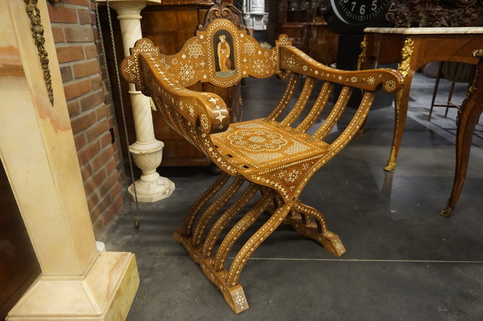 Italian inlaid Savonarola chair