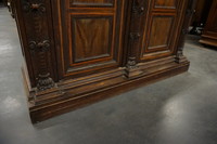 Italian walnut 2 door cabinet Around 1900