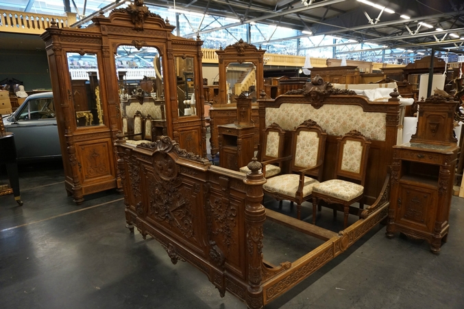 Louis XVI 8 pcs bedroomset