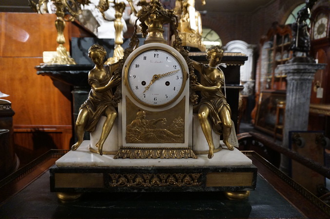 Louis XVI clock