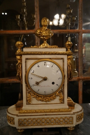 Louis XVI clock