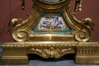 Louis XVI style Clock in gilded bronze and porcelain, France 18th century