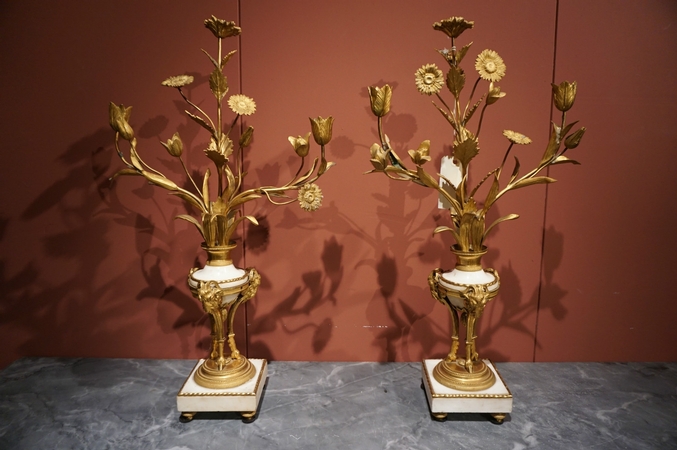 Louis XVI Pair of candelabras