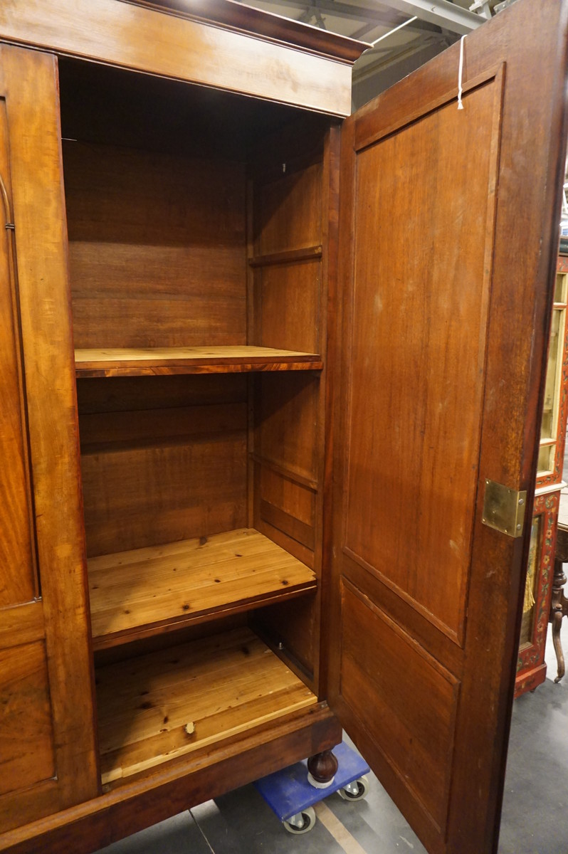 Mahogany 2 door wardrobe