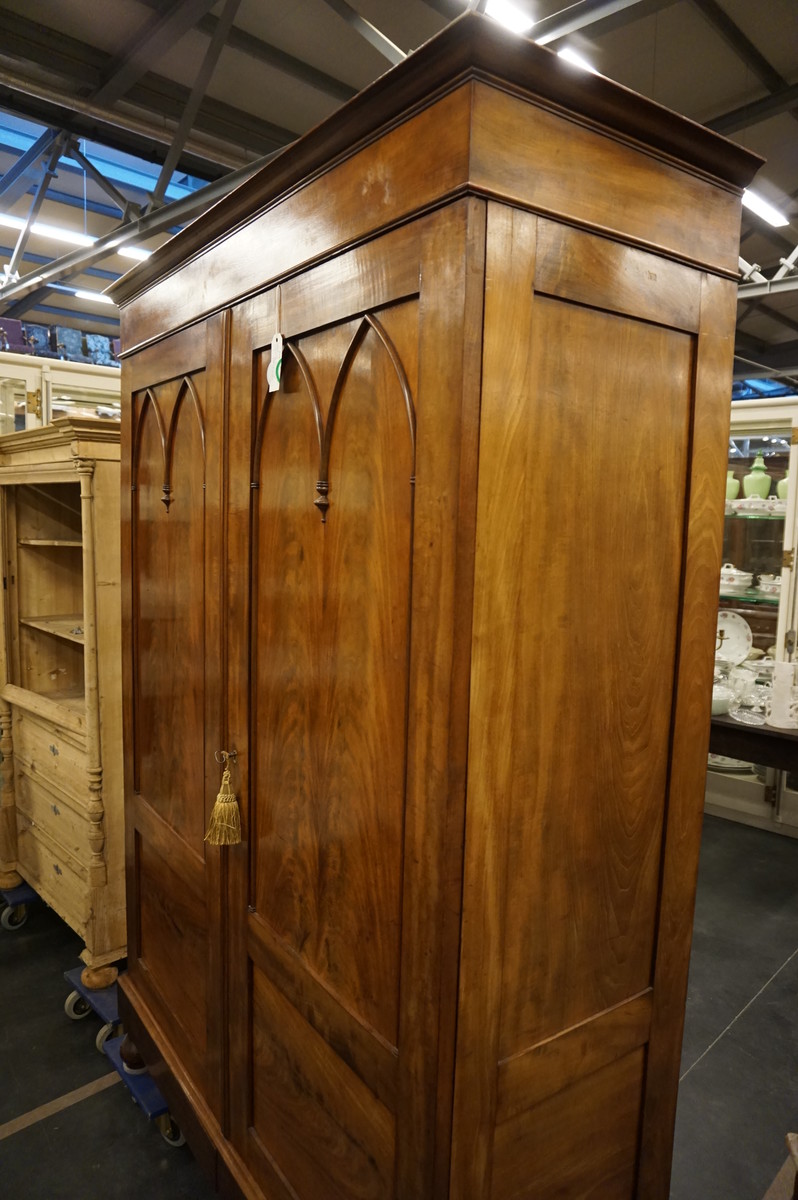 Mahogany 2 door wardrobe