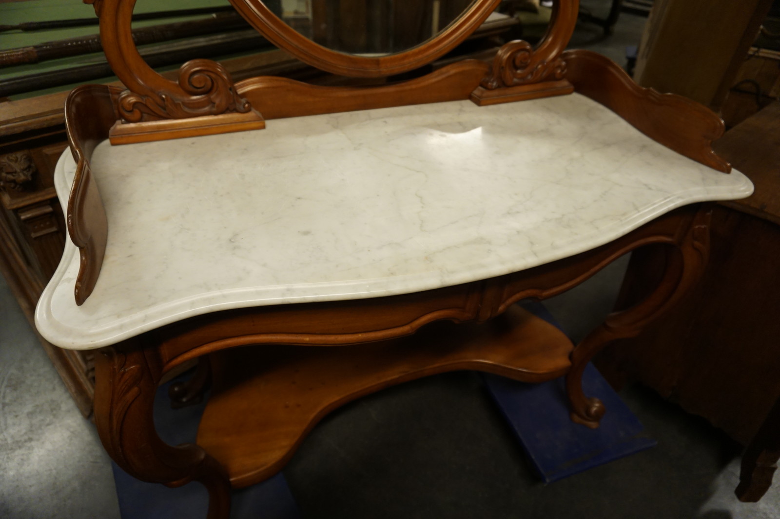 Mahogany dressing table