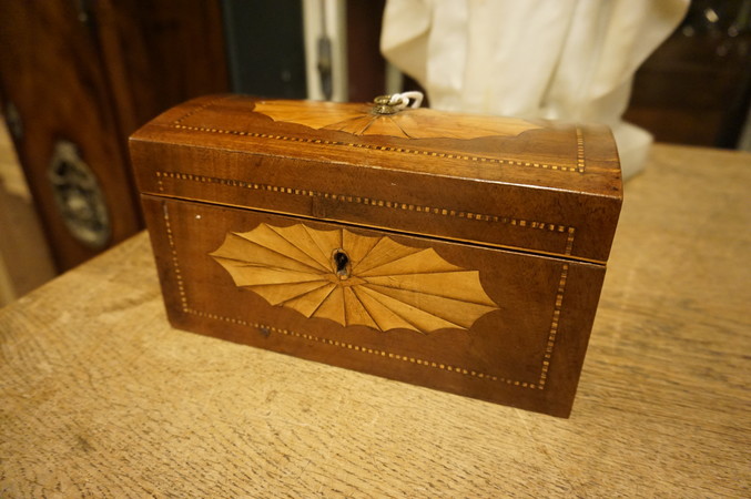 Mahogany teabox