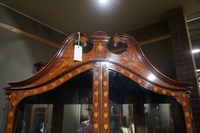 style Marquetry vitrine in mahogany, England 19th century