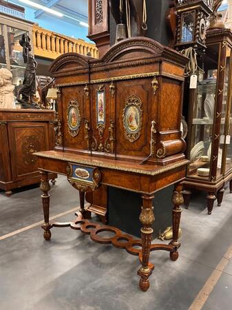 Napoleon III Desk with Porcelain, 106x49x143h cm
