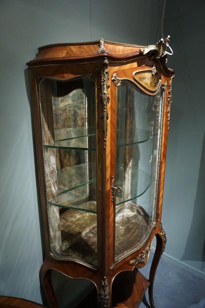 Napoleon III high quality vitrine