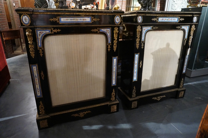 Napoleon III Pair of vitrines