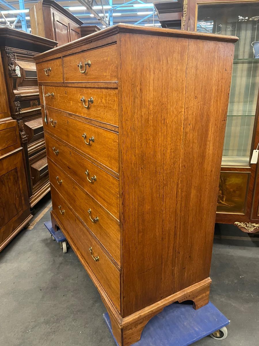 Oak English 19th century commode, 130x57x138H cm 