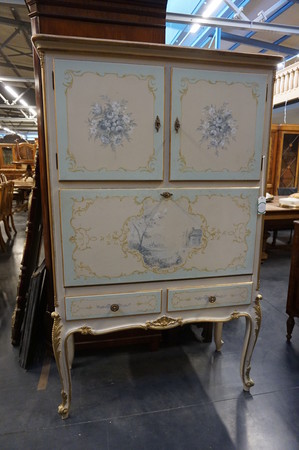 Painted Italian cabinet